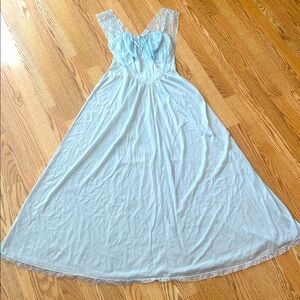 Vintage Peignoir Dress nightgown Vanity Fair Sz 36 light blue pinup style 🩵